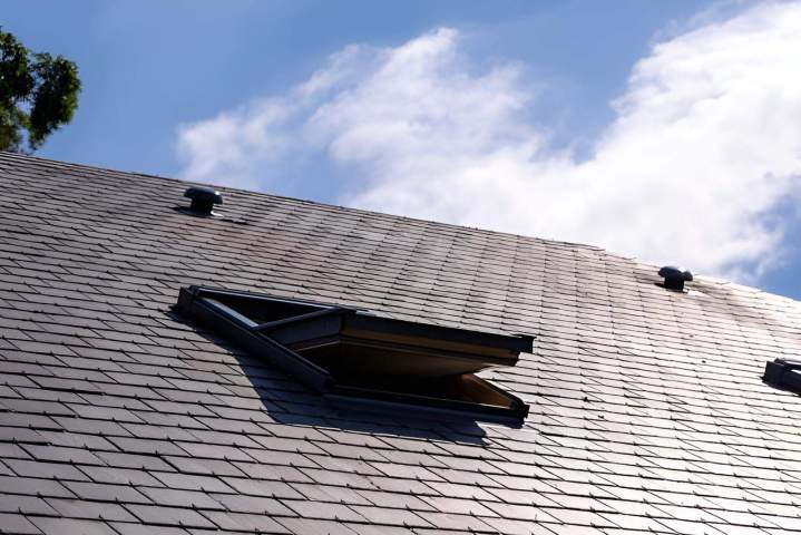 Installation experte de fenêtres de toit Velux